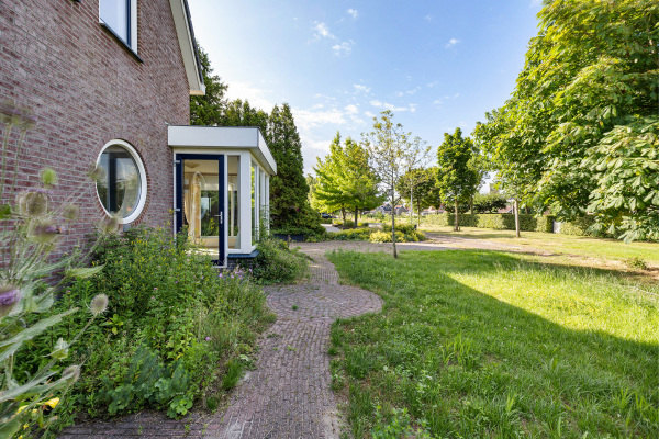 photo 39 Adam en Atze strjitte 8