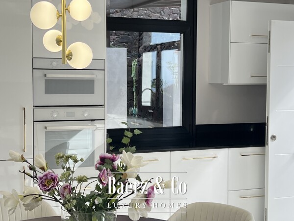 photo 18 Charming renovated villa in excellent location.