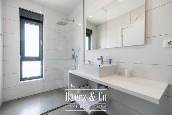 photo 17 Makarska, a beautiful villa with a pool, jacuzzi, and panoramic sea view