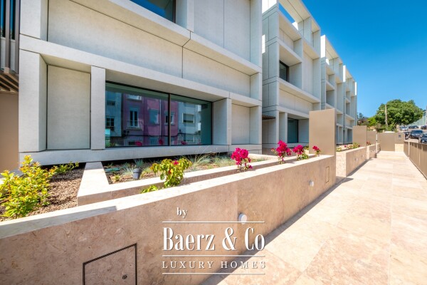 photo 6 4 bedroom villa with garden and parking in Alcântara, Lisbon