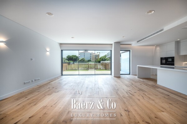 photo 12 4 bedroom flat with private garden, in Carcavelos