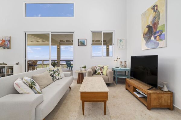 photo 5 Crown West 239