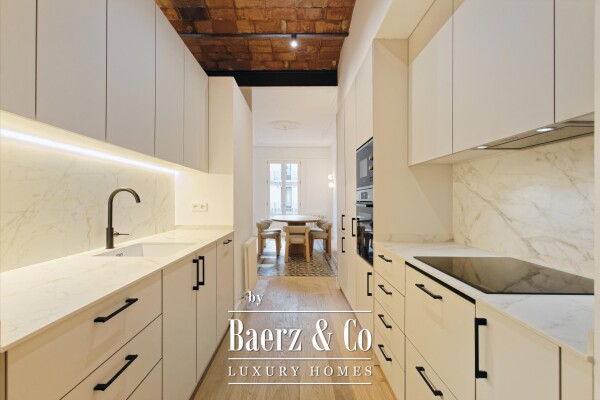 photo 5 Absolute Luxury: Exclusive Renovated Residence in a Historic Finca Regia   Eixample Dreta