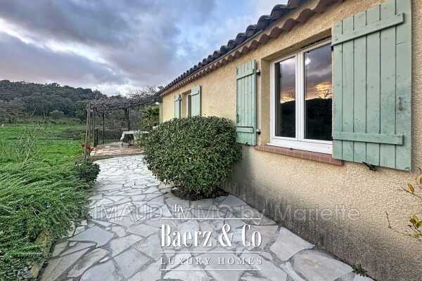 photo 1 country house, in a quiet area with 4 bedrooms, swimming poo