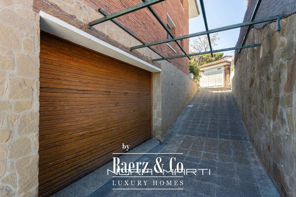 photo 49 Independent house with a pool, garden, and large terraces in La Plana – Bellsoleig