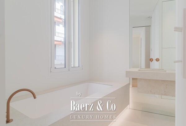 photo 18 Beautifully Renovated and Furnished Bourgeois Apartment