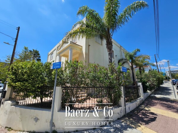 photo 2 2351689 - 7 Bedroom Villa For sale, Nicosia City, 500 sq.m