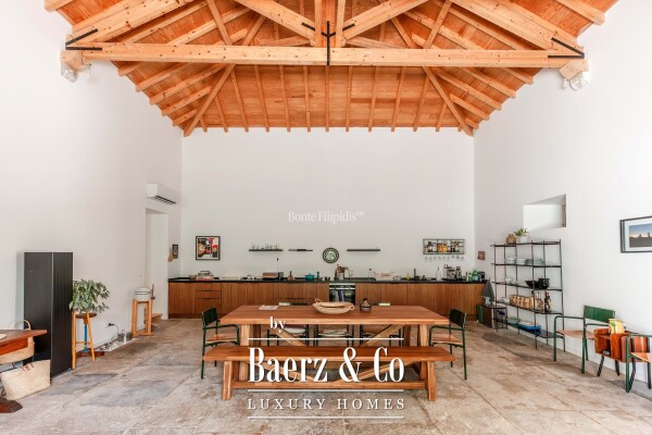 photo 1 Beautiful luxury home in Colares, Colares
