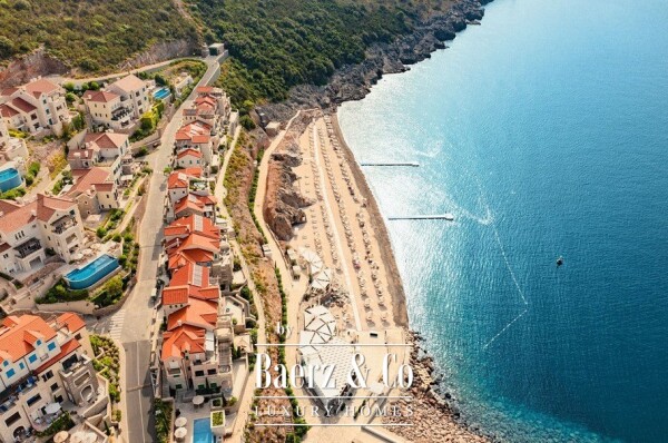 photo 3 Luxurious Apartment with a Large Terrace on the Coast of Montenegro