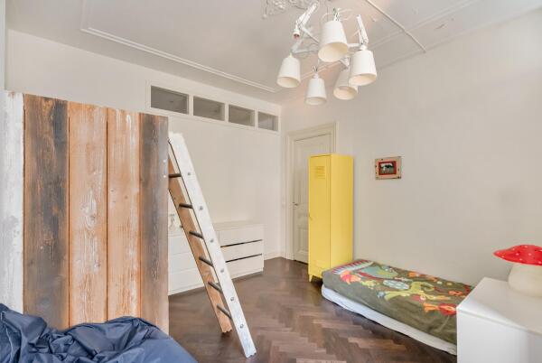 photo 25 Nicolaas Maesstraat 93 H