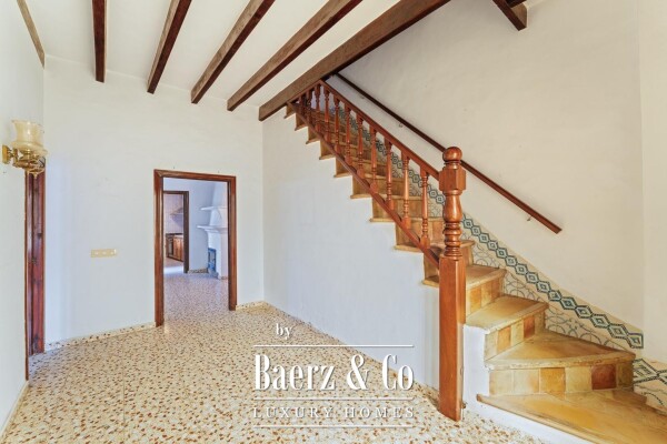 photo 7 Traditional village house with a spacious patio and renovation potential in S’Arracó